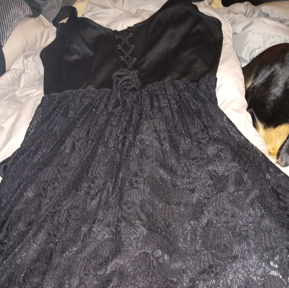 Blk high low skull dress